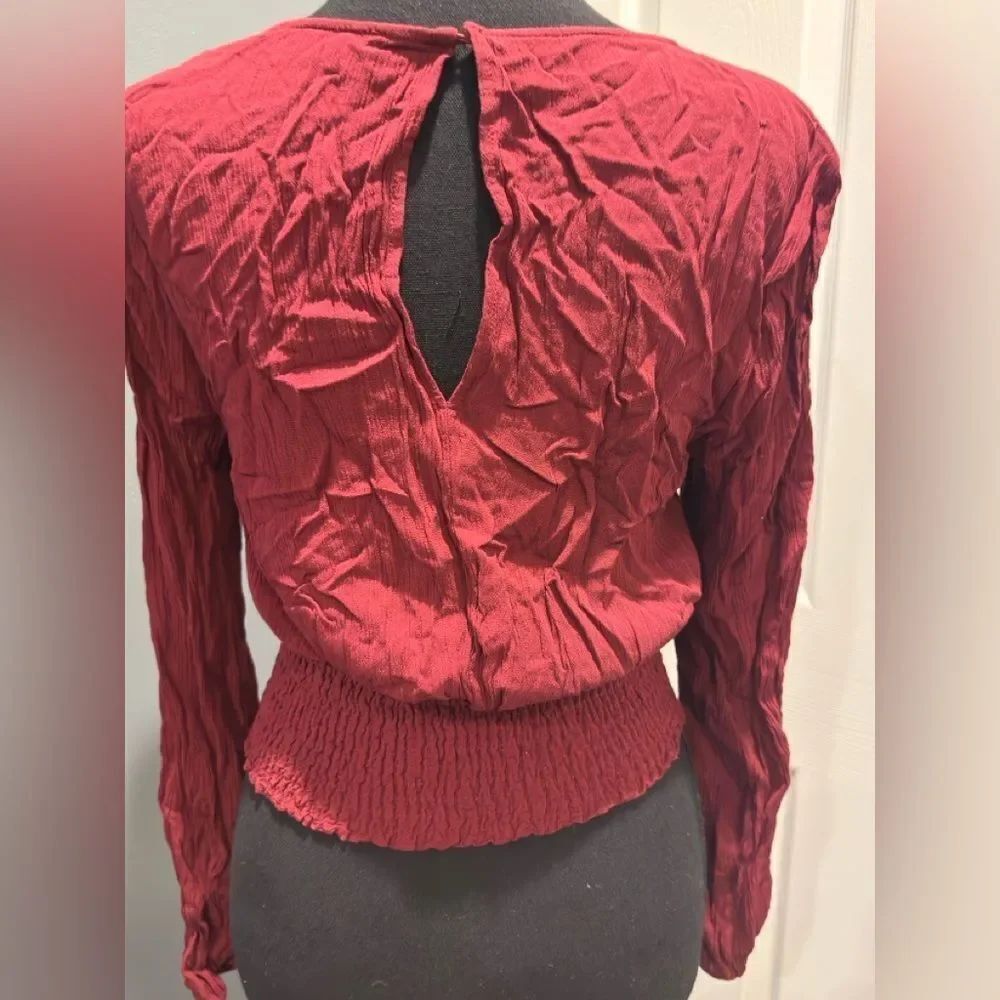 Hollister Deep Red Ruched Blouse - Picture 5 of 8